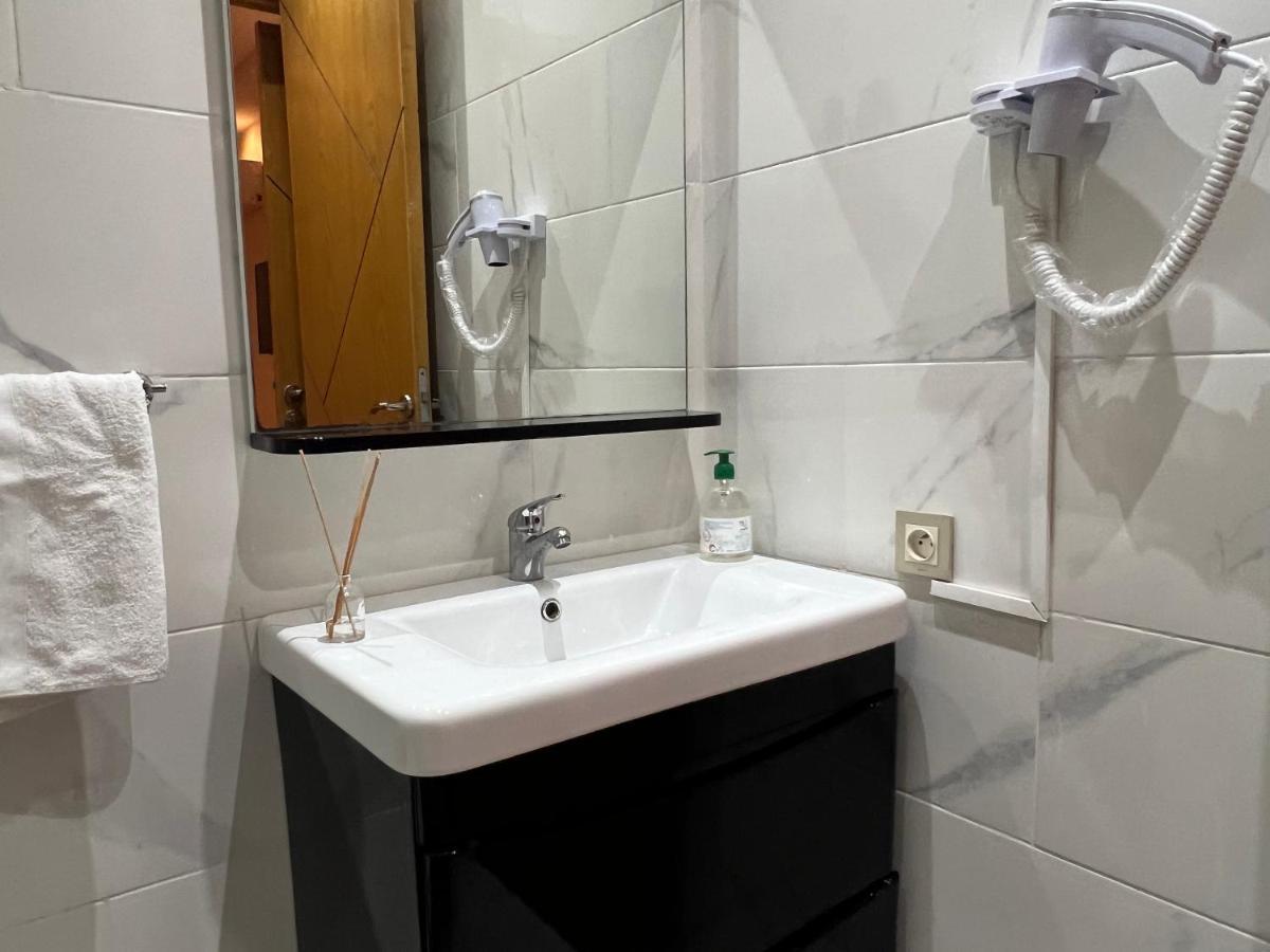 Bel Appart+2 Room+Wifi+Gare Casa Voyageur+Tram Casablanca Exteriör bild